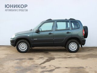 2017 Chevrolet Niva I Рестайлинг, зелёный, 739000 рублей, вид 2