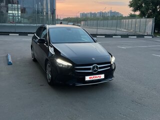 2019 Mercedes-Benz B-Класс 180 III (W247), чёрный, 2095000 рублей, вид 2