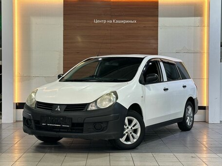 Mitsubishi Lancer Cargo Y12