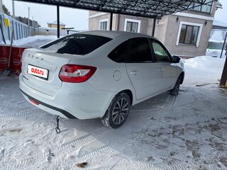 2025 Lada (ВАЗ) Granta Active Cross I Рестайлинг, белый, 920000 рублей, вид 4
