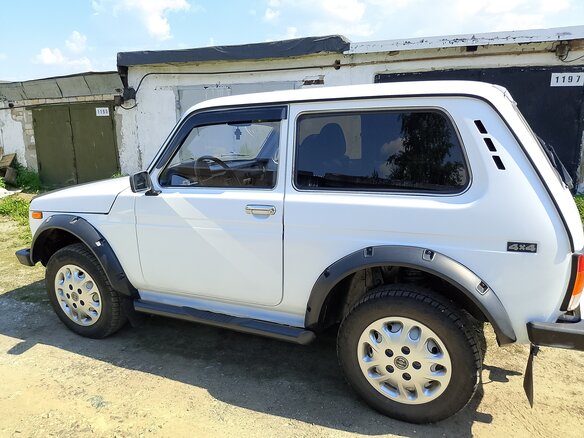 2010 Lada (ВАЗ) 2121 (4x4) I Рестайлинг, белый, 415000 рублей - вид 6