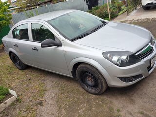 2011 Opel Astra H Рестайлинг, серебристый, 550000 рублей, вид 3