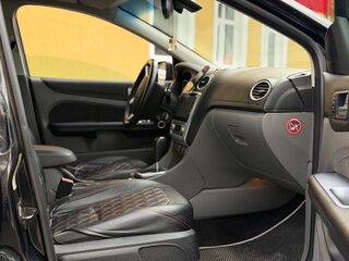 2009 Ford Focus II Рестайлинг, чёрный, 650000 рублей, вид 5