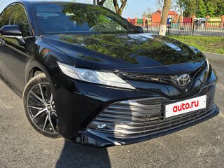 2020 Toyota Camry VIII (XV70), чёрный, 3100000 рублей, вид 2