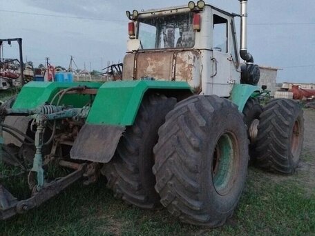 1986 ХТЗ Т-150К, зелёный, 700000 рублей, вид 3