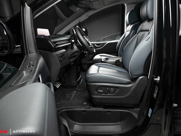 2025 Hyundai Staria I, чёрный - вид 12
