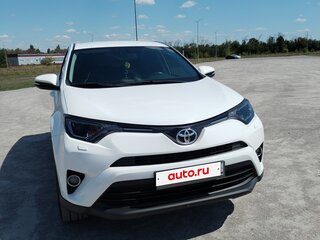 2018 Toyota RAV4 IV (XA40) Рестайлинг, белый, 2440000 рублей, вид 1