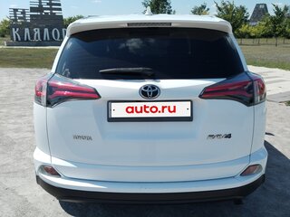 2018 Toyota RAV4 IV (XA40) Рестайлинг, белый, 2440000 рублей, вид 3