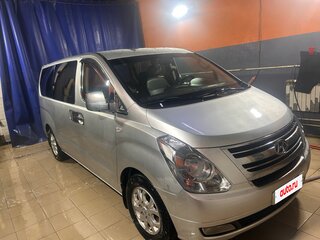 2010 Hyundai Grand Starex I, серый, 1500000 рублей, вид 4