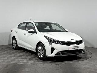 2020 Kia Rio IV Рестайлинг, белый, 1540000 рублей, вид 3