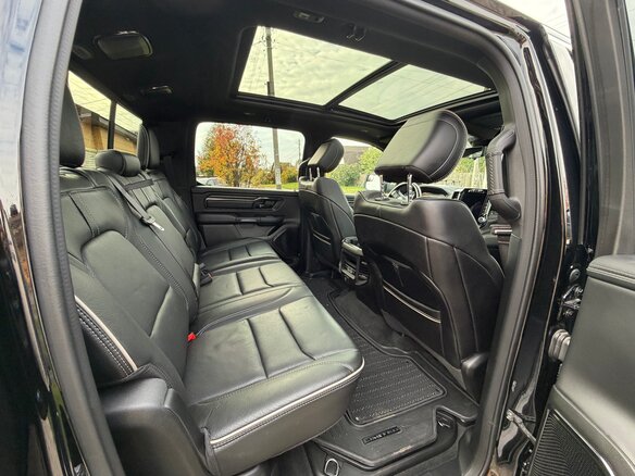 2022 Ram 1500 Crew Cab V, чёрный, 7950000 рублей - вид 10