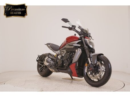 2026 Ducati Diavel V4, красный, 2980000 рублей, вид 3