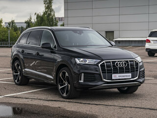 2020 Audi Q7 45 TFSI II (4M) Рестайлинг, чёрный, 5360000 рублей, вид 4