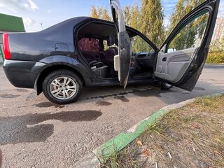 2009 Renault Logan I, серый, 300000 рублей, вид 3