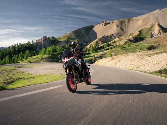 2026 Ducati Multistrada V4, красный, 3745000 рублей - вид 14