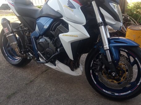 2009 Honda CB 1000R, белый, 550000 рублей, вид 1