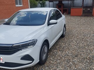 2021 Volkswagen Polo VI, белый, 1410000 рублей, вид 2