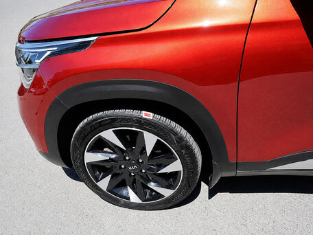 2021 Kia Seltos I, красный, 1960000 рублей, вид 4