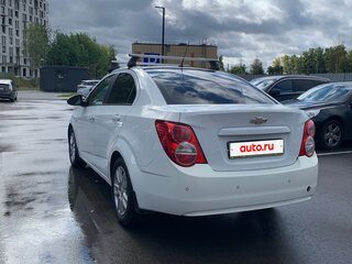 2014 Chevrolet Aveo II, белый, 525000 рублей, вид 5