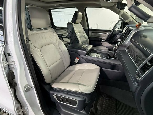 2022 Ram 1500 Crew Cab V, белый - вид 24