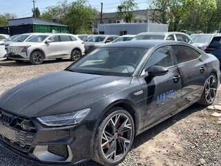 2026 Audi A7 L 45 TFSI II (4K), серый, 6838000 рублей, вид 2