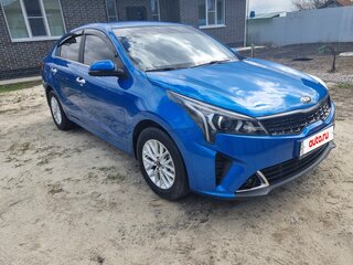 2021 Kia Rio IV Рестайлинг, синий, 1350000 рублей, вид 2