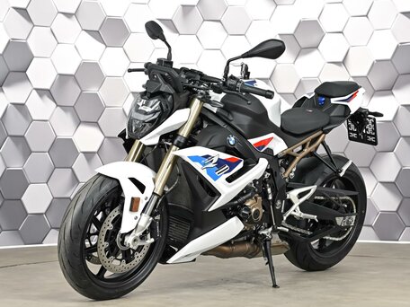 2021 BMW S 1000 R, белый, 1529000 рублей, вид 2