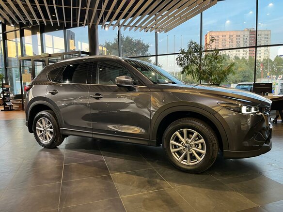 2026 Mazda CX-5 II Рестайлинг, серый, 4400000 рублей - вид 3