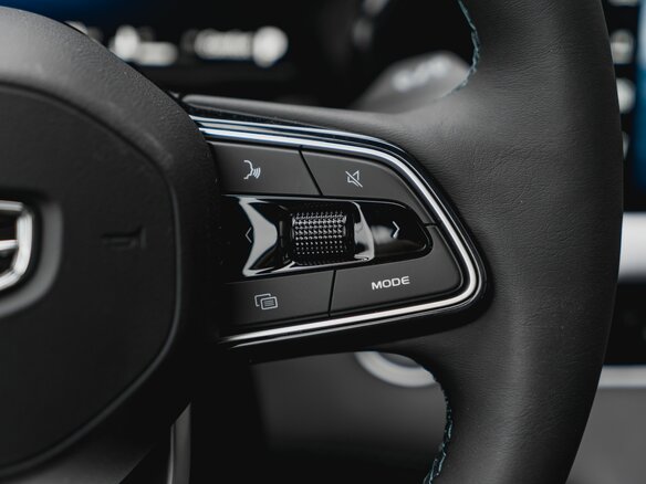 2026 Geely Monjaro I Рестайлинг, серебристый, 4553999 рублей - вид 10