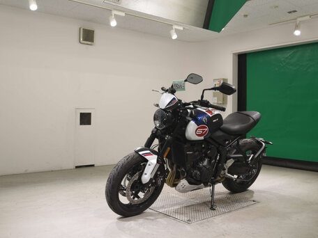 2024 Triumph Trident 660, белый, 490300 рублей, вид 4