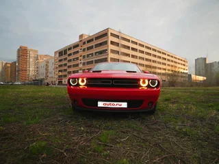 2017 Dodge Challenger III Рестайлинг 2, красный, 3719000 рублей, вид 2