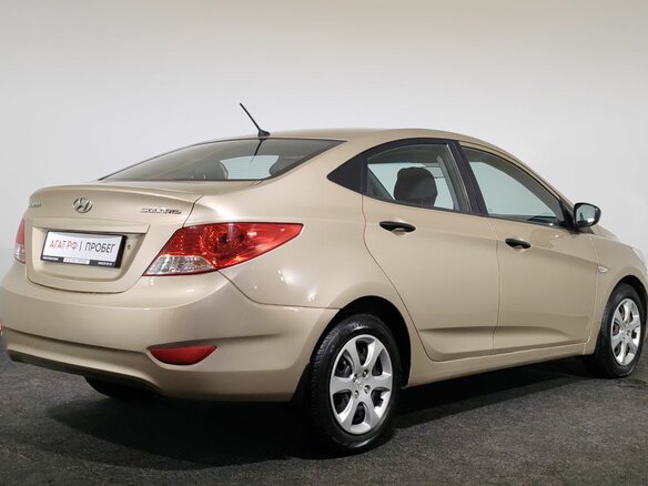 2013 Hyundai Solaris I, бежевый - вид 4