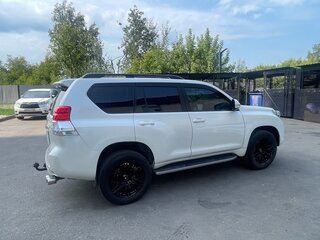 2010 Toyota Land Cruiser Prado 150 Series, белый, 2800000 рублей, вид 2