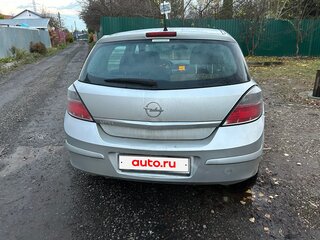 2011 Opel Astra H Рестайлинг, серебристый, 450000 рублей, вид 2