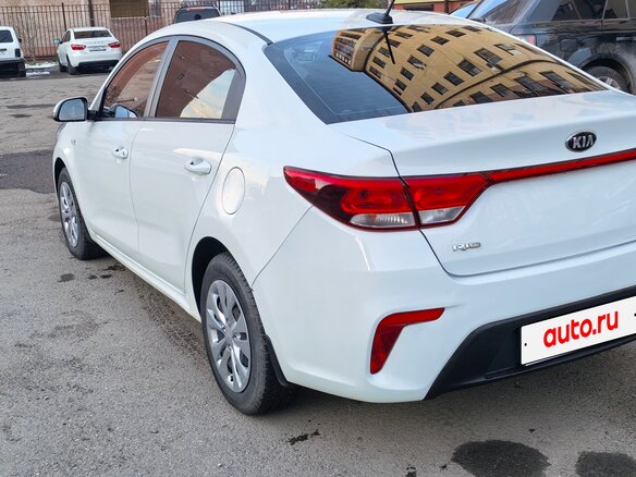 2019 Kia Rio IV, белый, 1500000 рублей - вид 3