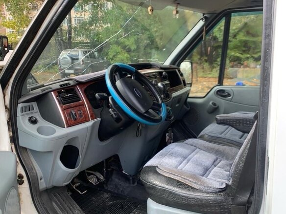2011 Ford Transit, белый, 1100000 рублей - вид 6