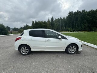 2012 Peugeot 308 I Рестайлинг, белый, 280000 рублей, вид 2
