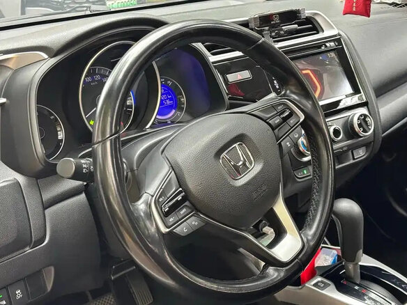 2020 Honda Fit III Рестайлинг, белый, 950100 рублей - вид 13
