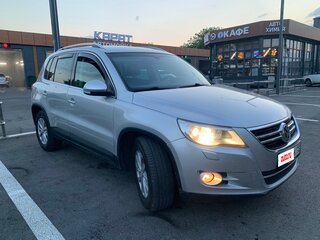2009 Volkswagen Tiguan I, серебристый, 955000 рублей, вид 3