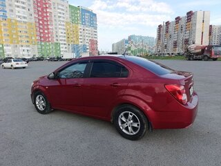 2014 Chevrolet Aveo II, красный, 600000 рублей, вид 5