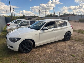 2012 BMW 1 серии 116i II (F20/F21), белый, 865000 рублей, вид 4