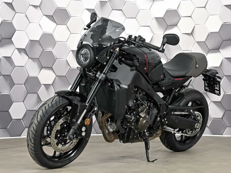 2022 Yamaha XSR900, чёрный, 1077000 рублей, вид 2