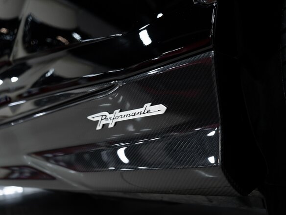 2023 Lamborghini Urus Performante I Рестайлинг, чёрный, 29800000 рублей - вид 8