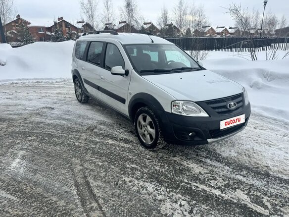 2021 Lada (ВАЗ) Largus Cross I, белый, 1100000 рублей - вид 1
