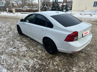 2011 Volvo S40 II Рестайлинг, белый, 730000 рублей, вид 4