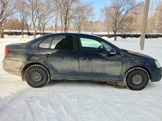 2010 Volkswagen Jetta V, чёрный, 300000 рублей, вид 4