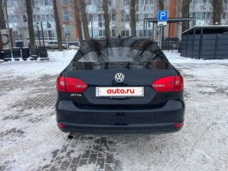 2013 Volkswagen Jetta VI, чёрный, 925000 рублей, вид 4