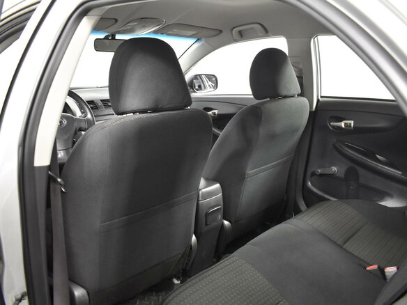 2010 Toyota Corolla X (E140, E150), серебристый, 830000 рублей - вид 10