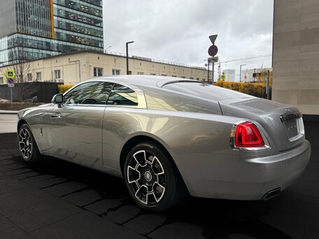2019 Rolls-Royce Wraith Black Badge, чёрный, 28000000 рублей, вид 2