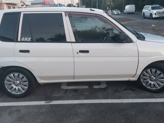2000 Mazda Demio I (DW), белый, 260000 рублей, вид 4